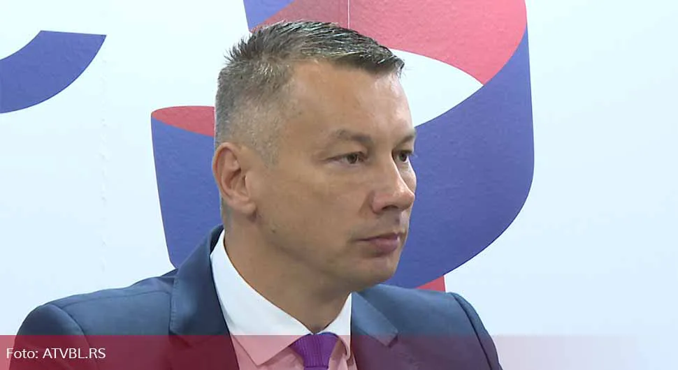 Нешић: Захваљујући Бећировићу и Комшићу Предсједништво је циркусантска институција