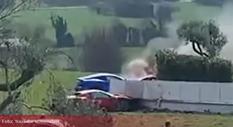 Slupali dva skupocjena ferarija, jedan izgorio