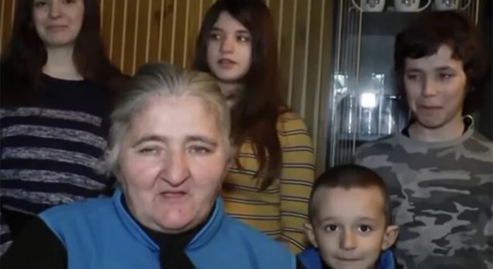 Nikolići za 32 godine braka dobili 15-oro djece