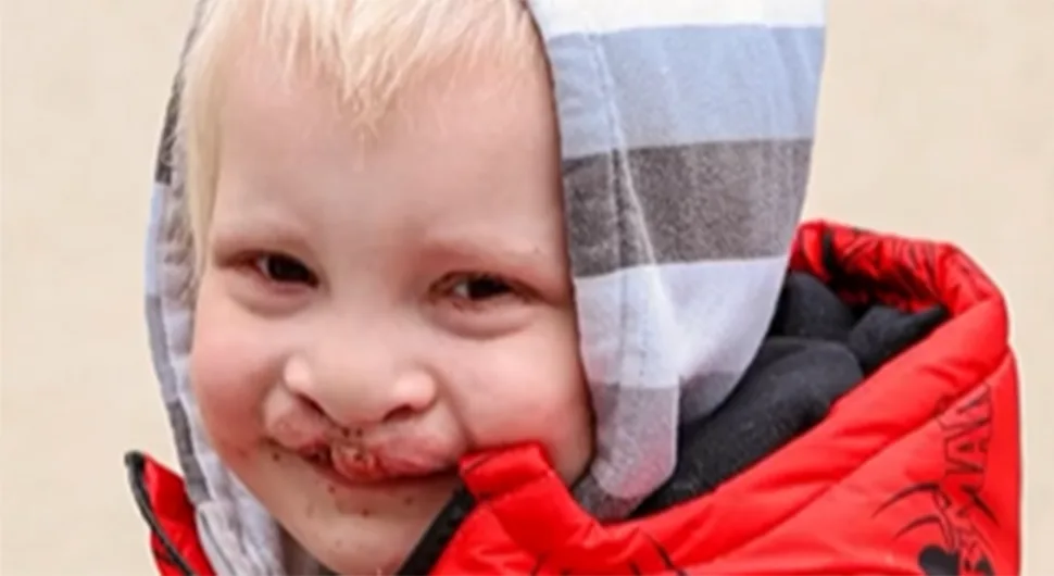 "Zovem se Pavle, imam dvije godine i želim da živim“: Mališan korača ka boljem životu