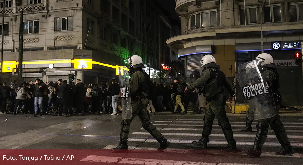 Atina: Na protestu 10.000 ljudi, sukobi sa policijom
