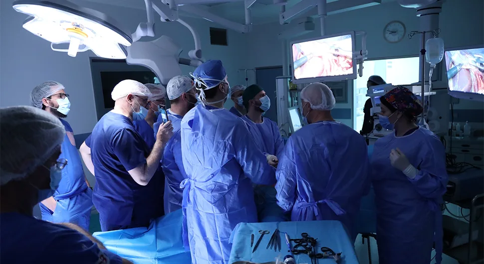 Prvi put urađena laparoskopska resekcija želuca kod pacijenata sa karcinomom