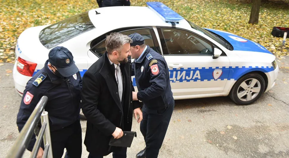 Vukajloviću pola godine robije