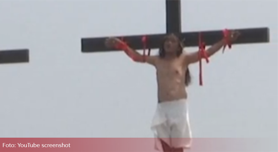 Vjernici se bičuju do krvi i razapinju na krst: Oživljen bizaran običaj