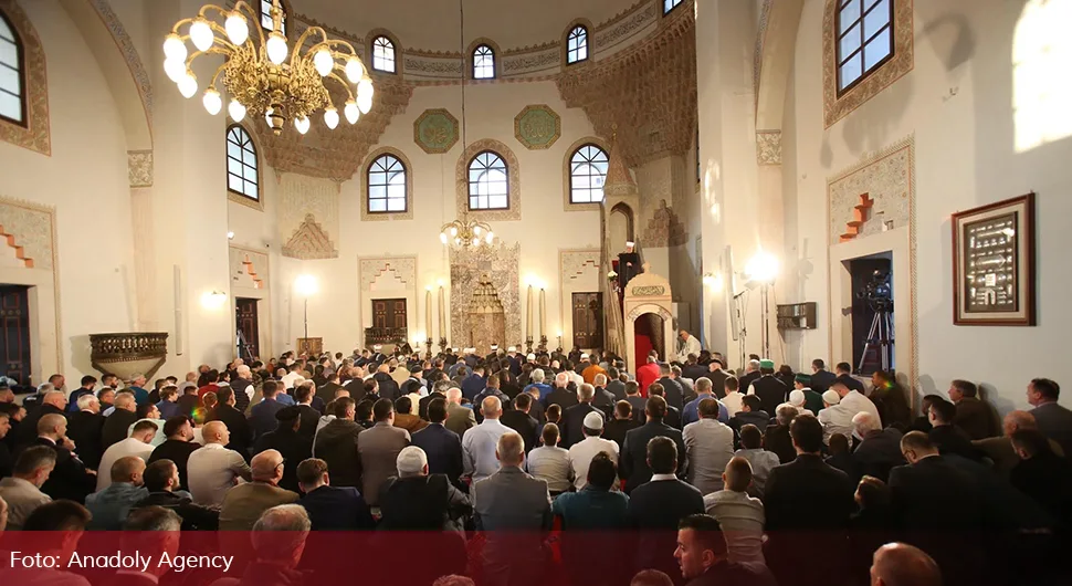 Muslimani proslavljaju Ramazanski bajram