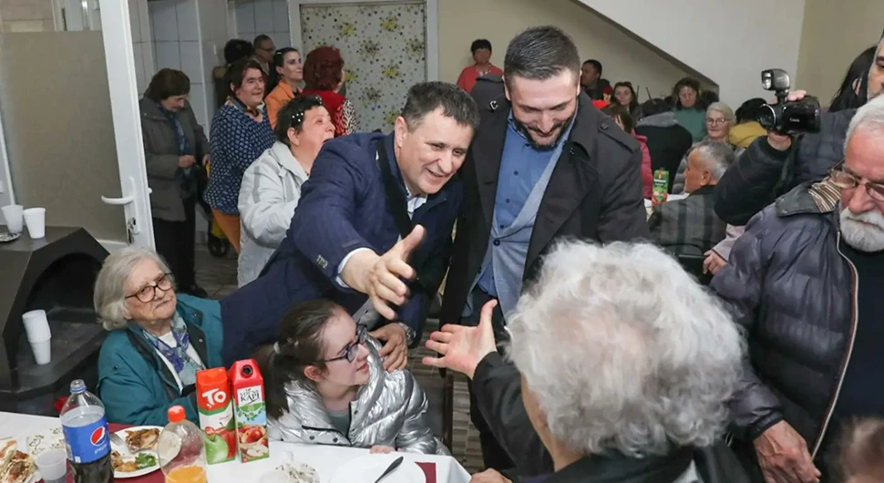 Đajić i Ninković ispunili obećanje: 5.000 jaja za Mozaik prijateljstva
