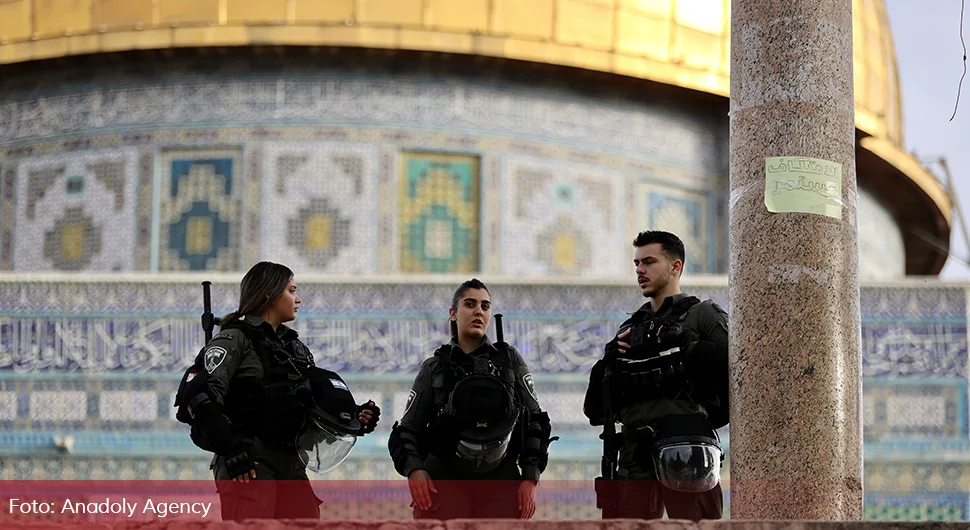 Tinja napetost na Hramovnoj gori - policija ne dira Palestince, Jevrejima dopušteno da uđu
