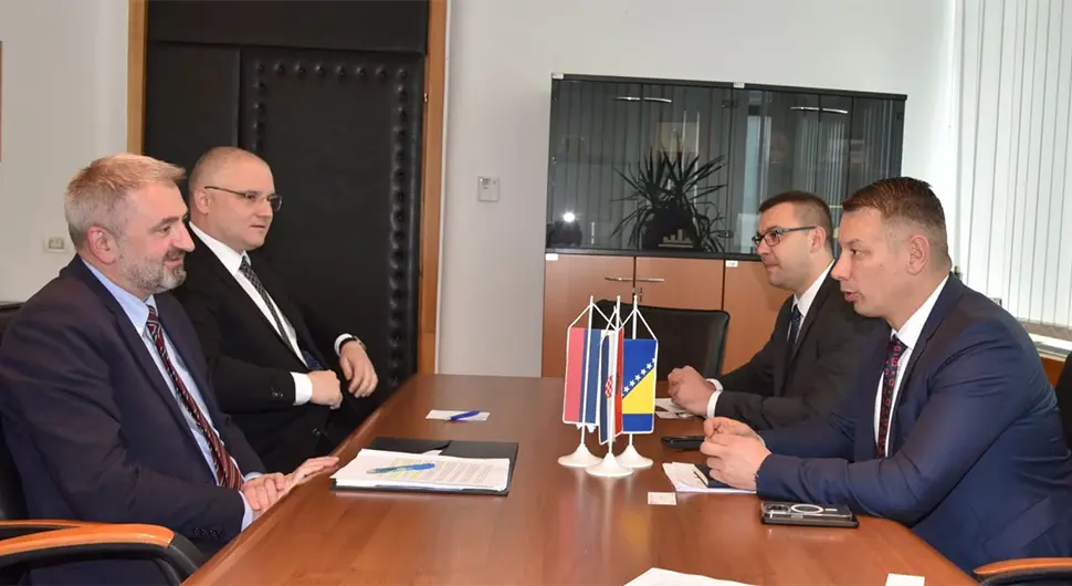 Nešić – Sabolić: Potrebno unaprijediti odnose u oblasti bezbjednosti