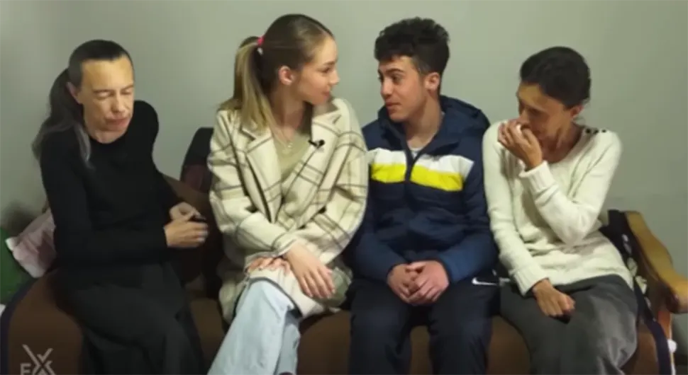 Ana i Saša poslije 15 godina osjetili majčin zagrljaj