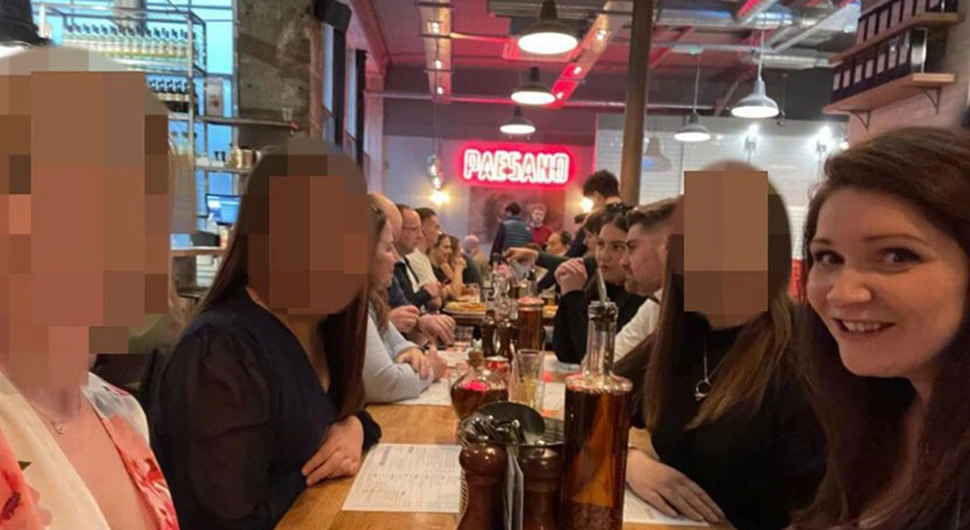 Trudna učiteljica objavila sliku sa prijateljicama, poslije par sati nađena mrtva!