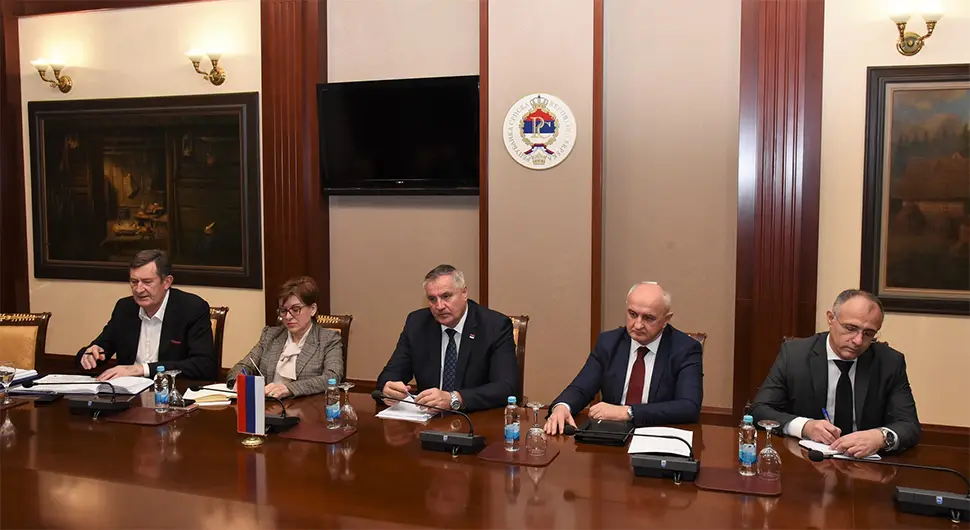 Višković sa članovima Privredne komore: Naći rješenja da podsticaji budu veći
