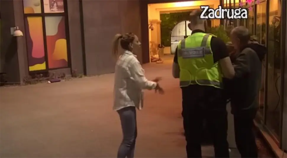 Anđela doživjela nervni slom, počupala sebi kosu