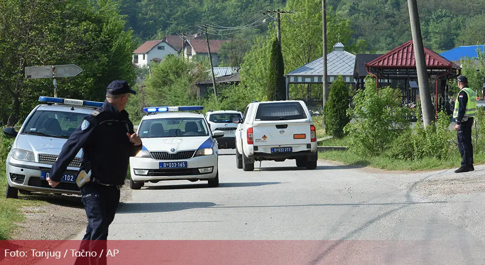 Исповијест мајке која је изгубила сина у масакру у Младеновцу: ''Мој Дача је лежао између стола и клупе''