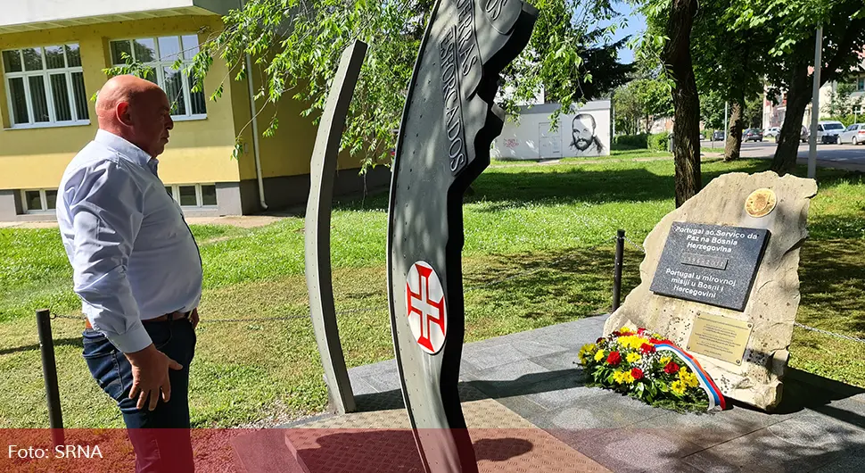 Položen vijenac poginulim portugalskim vojnicima u Doboju