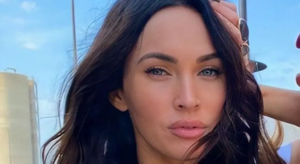 Меган Фокс у тангама "запалила" мреже: Јавио јој се и бивши заручник