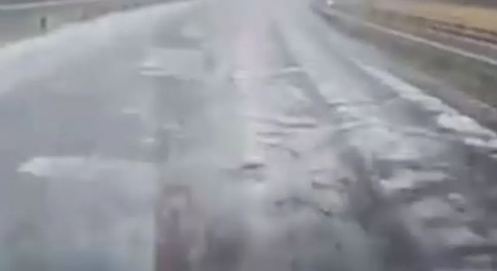 Jako nevrijeme zahvatilo Sloveniju