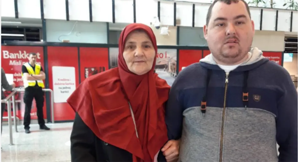 Majka donirala sinu bubreg, otputovali u Istanbul na pregled