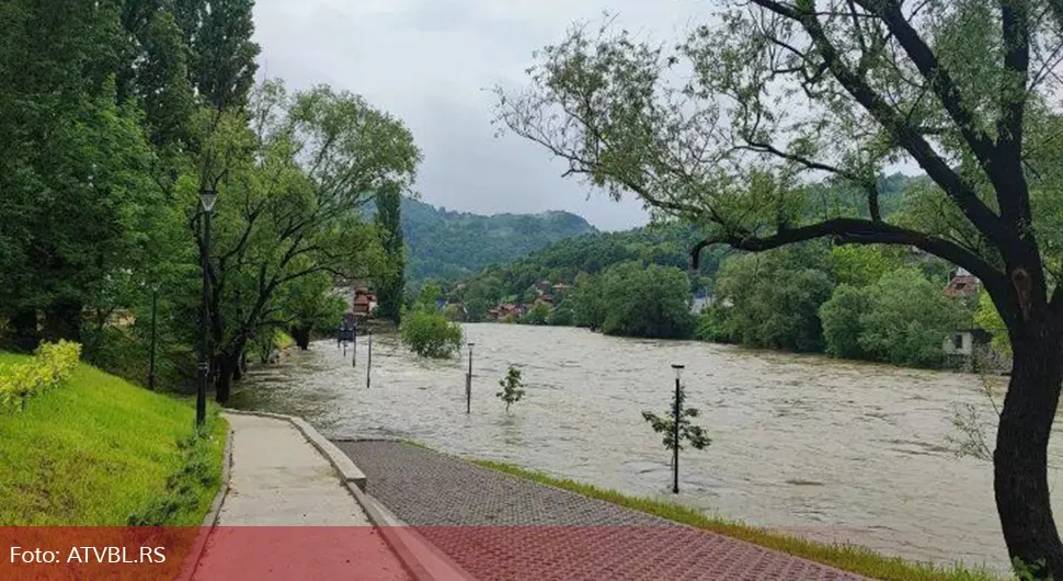 Vrbas poplavio dajak pristanište i šetalište u Banjaluci