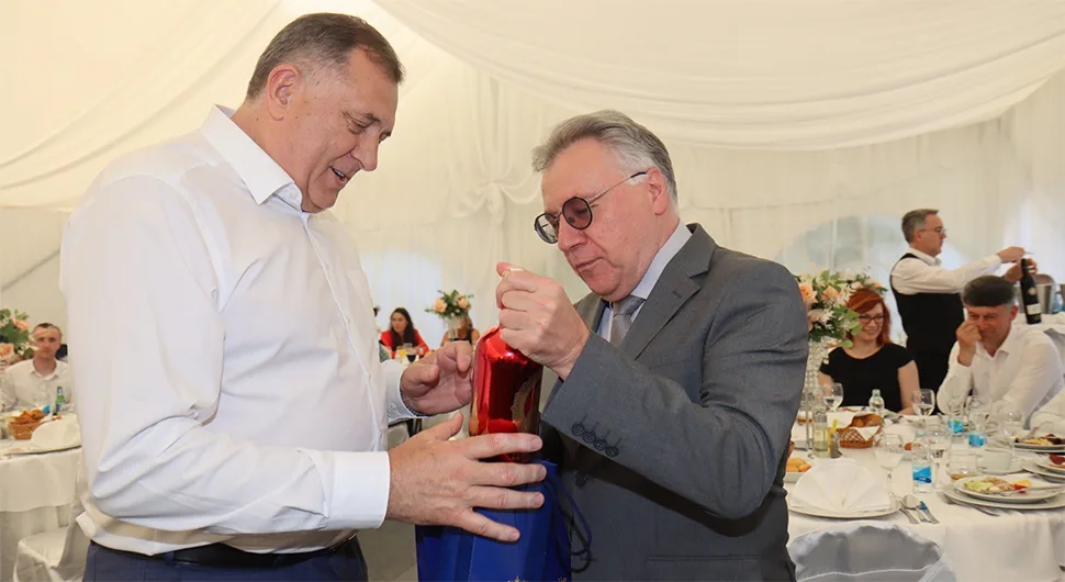 Dodik proslavio krsnu slavu, među gostima i ambasadori Rusije i Kine