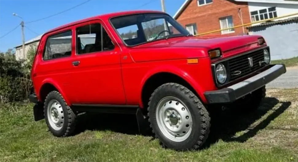 Na prodaju Lada iz 1980. sa 220 kilometara na satu: Cijena će vas baciti u trans