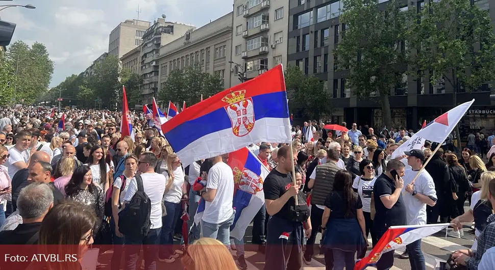 Završne pripreme pred skup "Srbija nade": Građani pristižu iz cijele Srbije