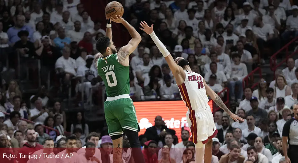 Ništa od "metle", serija se vraća u Boston!