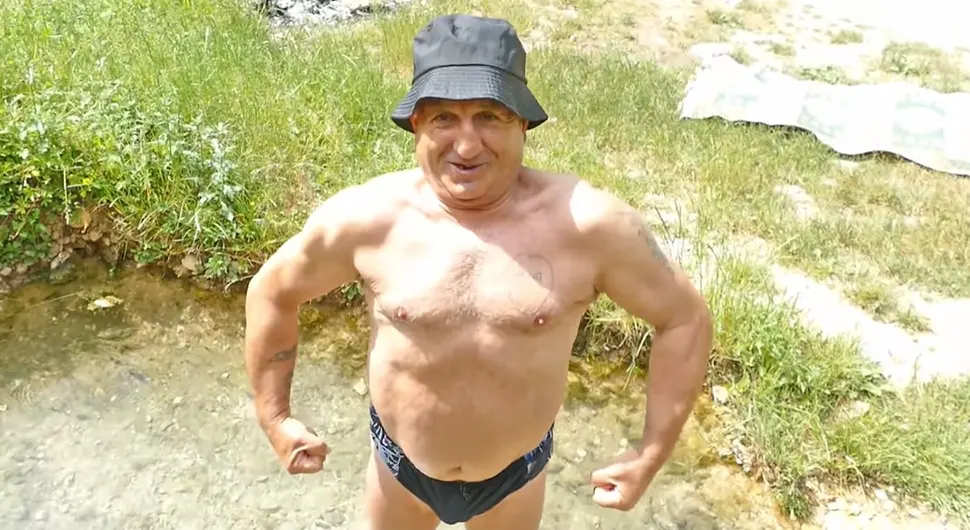 Tito iz Bugojna svakodnevno dolazi na vruću vodu - Pogledaj me kakav sam, kao kamen (VIDEO)