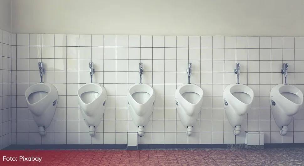 Muškarac preminuo u toaletu kafića