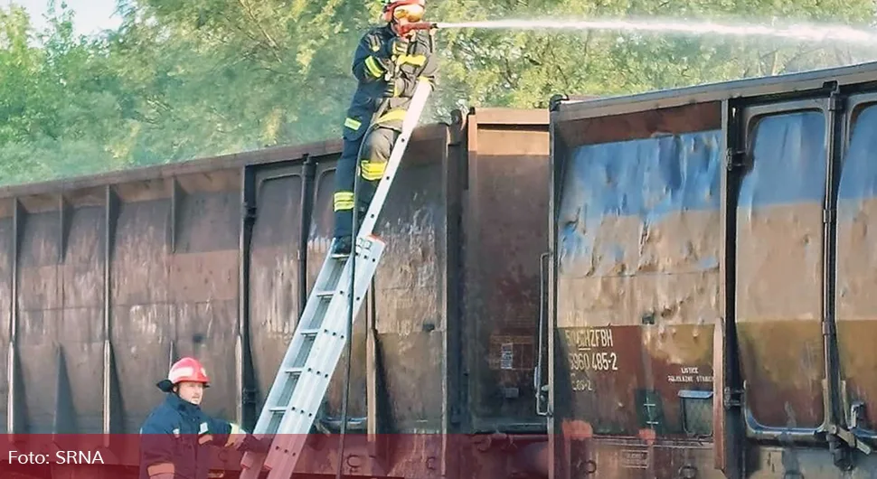 Gorjela tri teretna vagona Željeznica Srpske