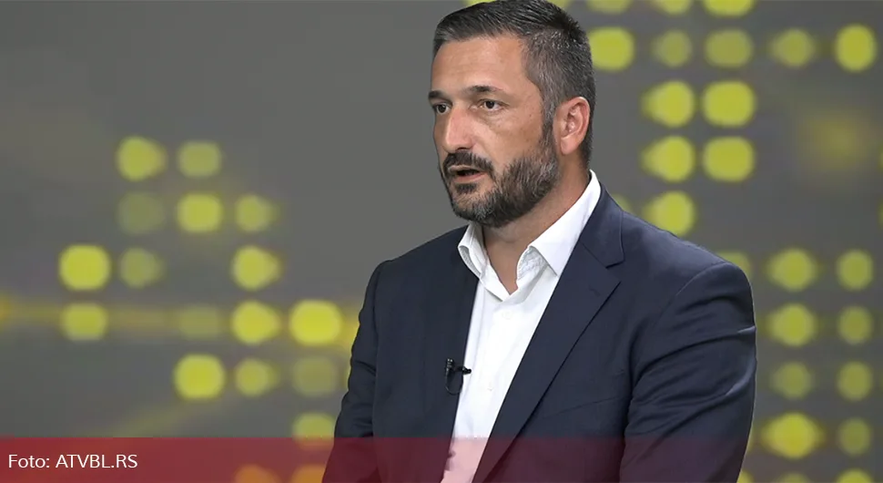 "Gradska administracija nije u stanju da vlada ugovorima koji su na snazi pa optužuje Skupštinu"