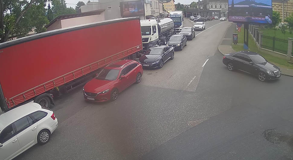 Gužva na graničnom prelazu Gradiška