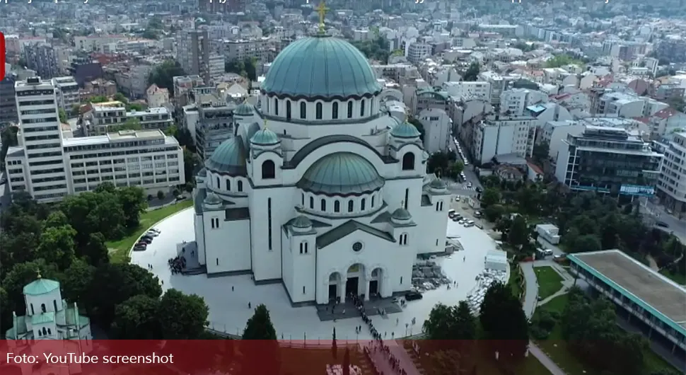 Молебан у Храму Светог Саве, на Тргу Републике концерт