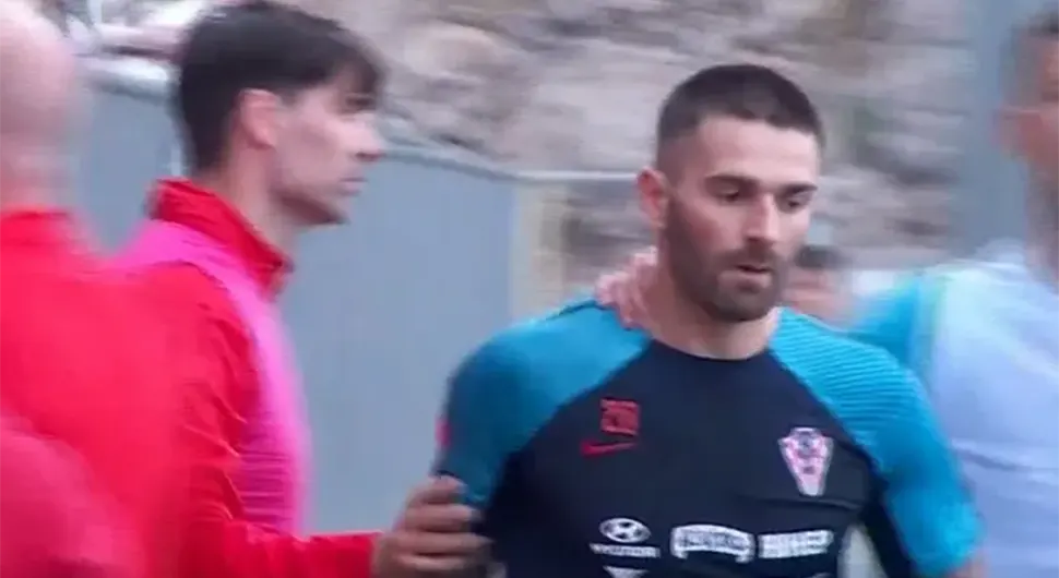Drama na treningu hrvatske reprezentacije, Livaja se sukobio sa navijačem (VIDEO)
