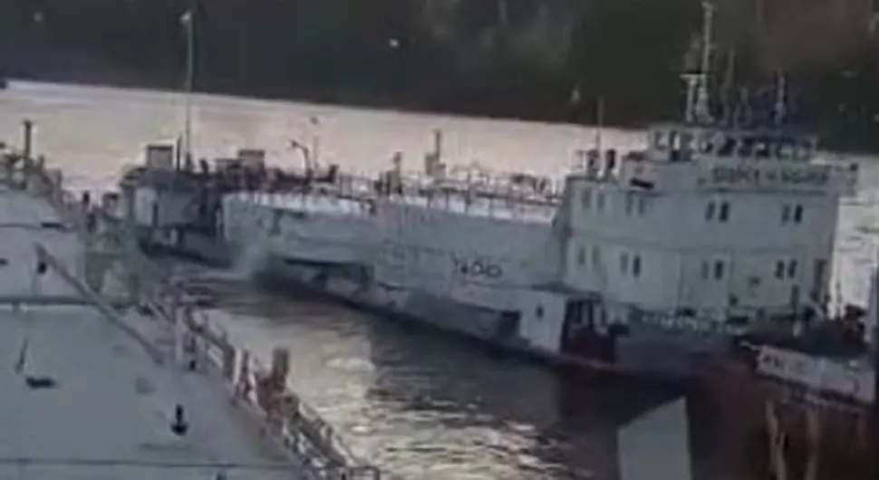 Sudarila se dva tankera, uvedena vanredna situacija