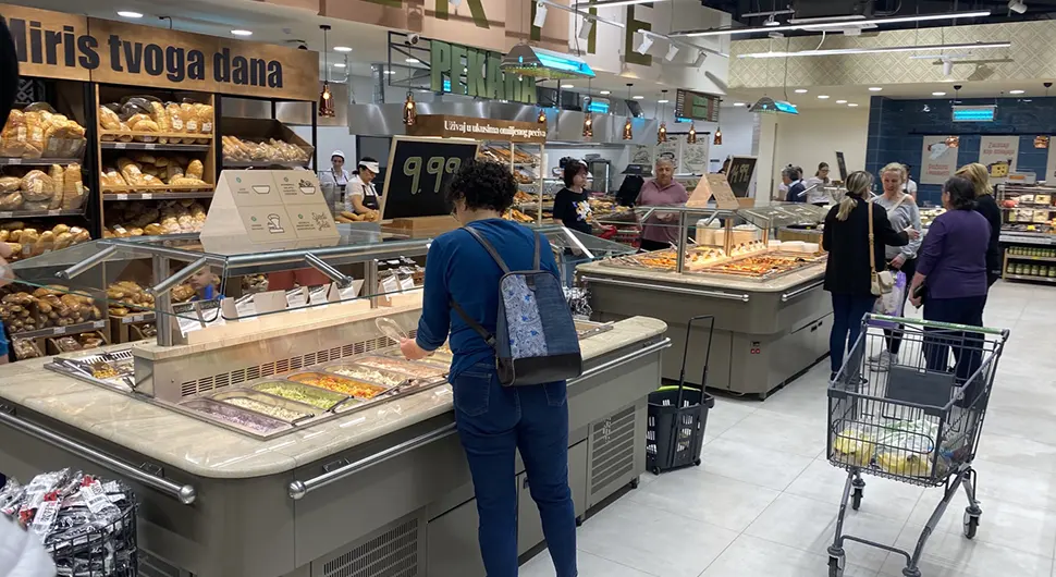 Nova gastro ponuda u Tropic marketu Trn