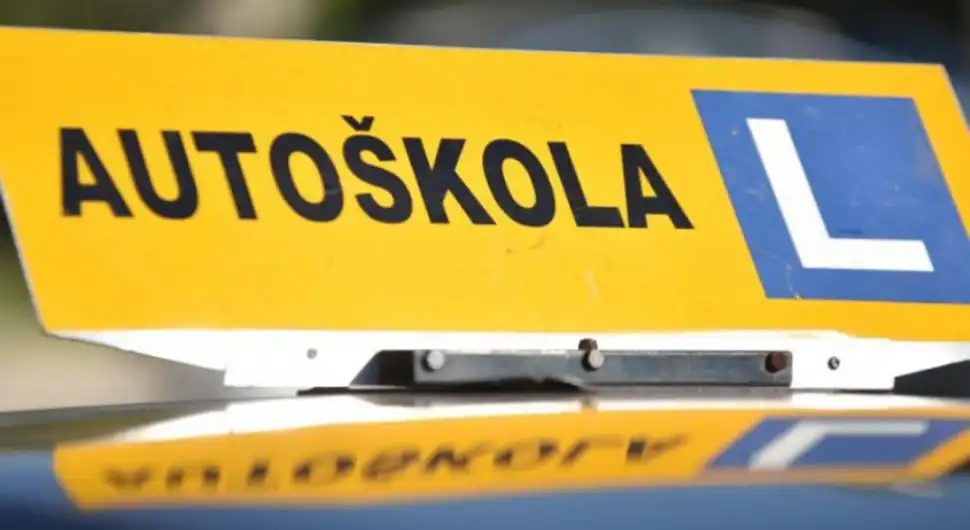 Policija upala u više auto-škola, uhapšeno 20 ljudi: Izdavali lažna uvjerenja