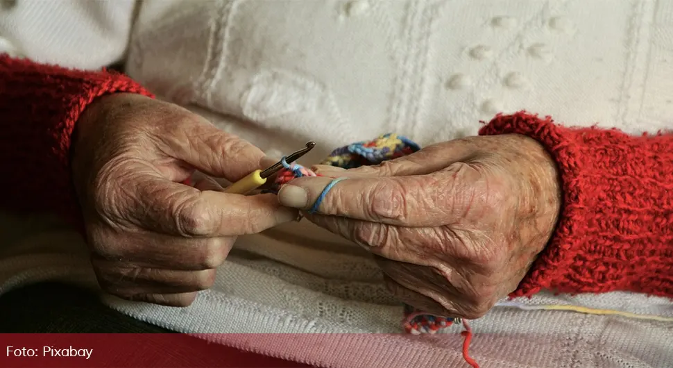 Бака (80) цијелу ноћ провела у маркету у Крагујевцу: Појела грицкалице, па ујутру с полицијом отишла кући