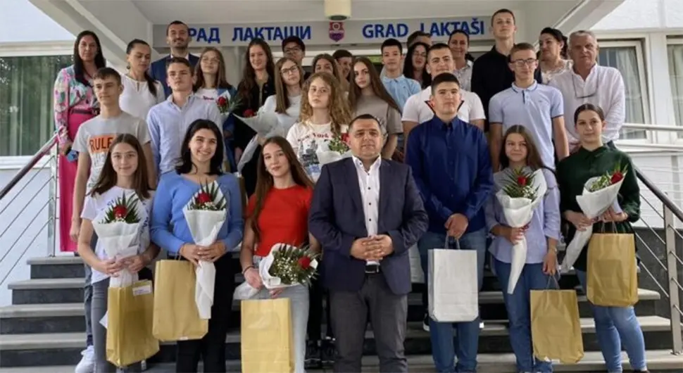 Bojić primio dobitnike Vukove nagrade: ”Vukovci” automatski otvaruju pravo na stipendiju