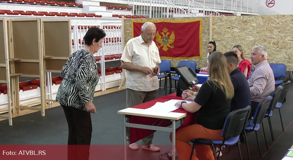 CDT: Evropa sad 24 mandata, "Za budućnost Crne Gore" 14