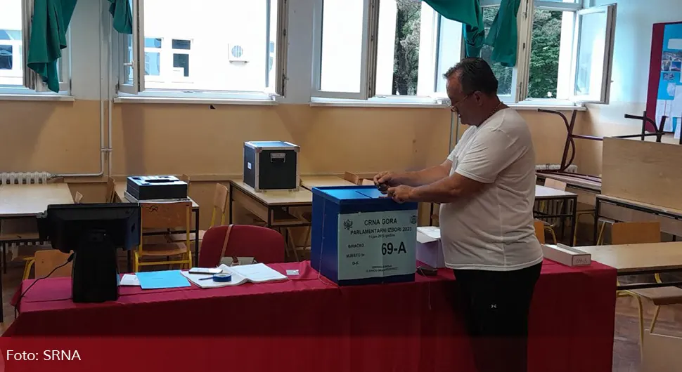 Otvorena birališta u Crnoj Gori