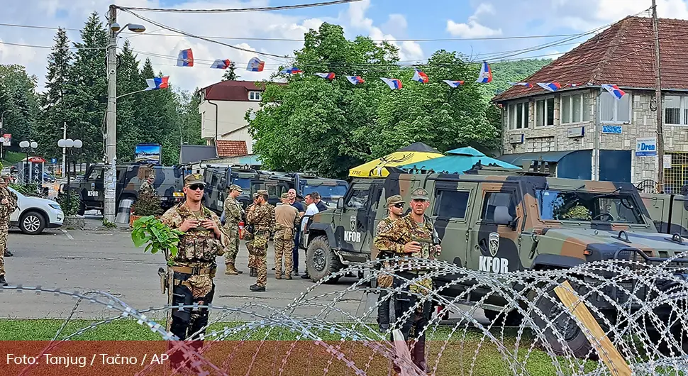 Srbi nastavljaju s protestom u Leposaviću