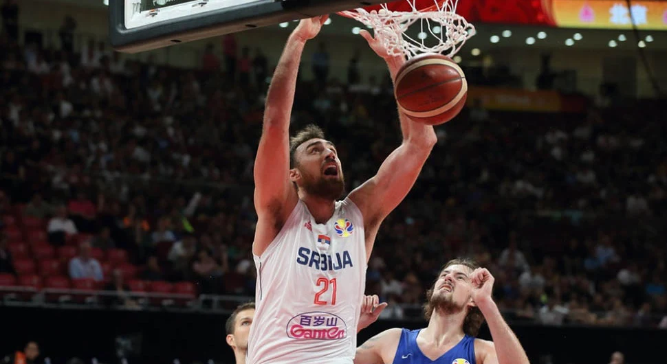 Zvanično: Nikola Milutinov se vraća "kući"!