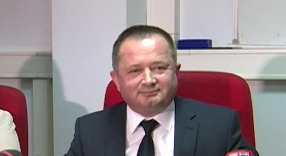 Iza bivšeg direktora UIO BiH ostala brojna pitanja, na pitanja ATV-a nema odgovora