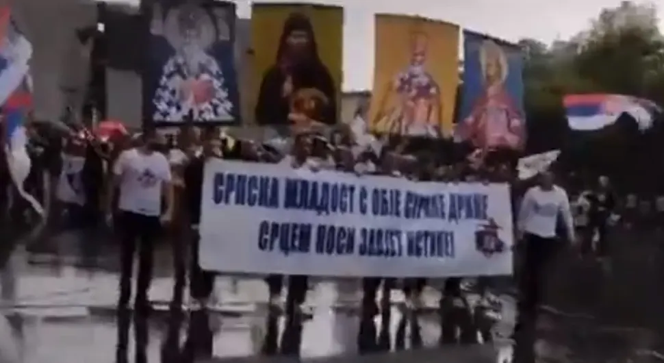 "Srpska mladost sa obje strane Drine, srcem nosi zavjet istine" - U Banjaluci održan moleban za Kosovo