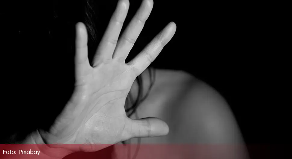Дјечаци (13) претукли педофила који је писао њиховој другарици