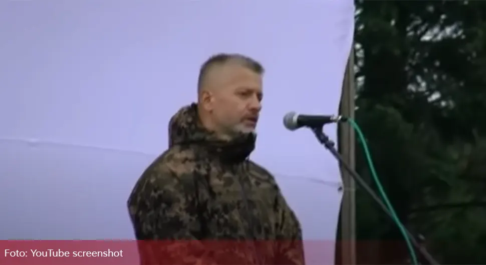 Кољач Срба Насер Орић у серији представљен као херој