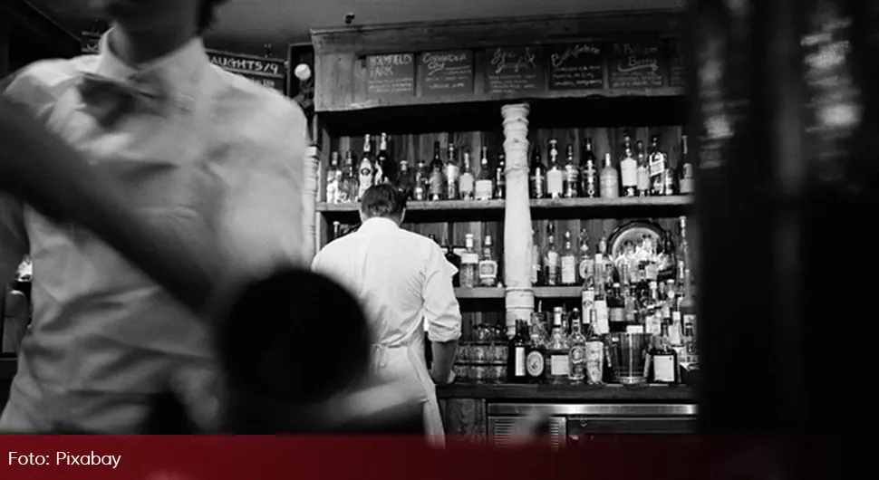 Najmanje pet ljudi ubijeno u baru, šest povrijeđeno