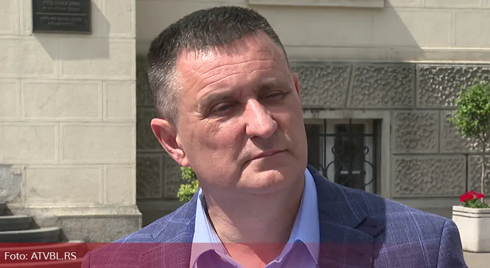 Ђајић: Једина Шмитова истина је да опозиција тражи смјену предсједника Српске