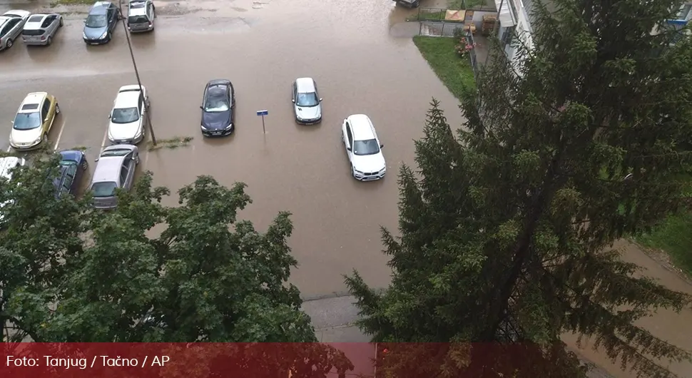 Olujno nevrijeme zahvatilo Srbiju: Dio Požege bez struje, centar Priboja pod vodom