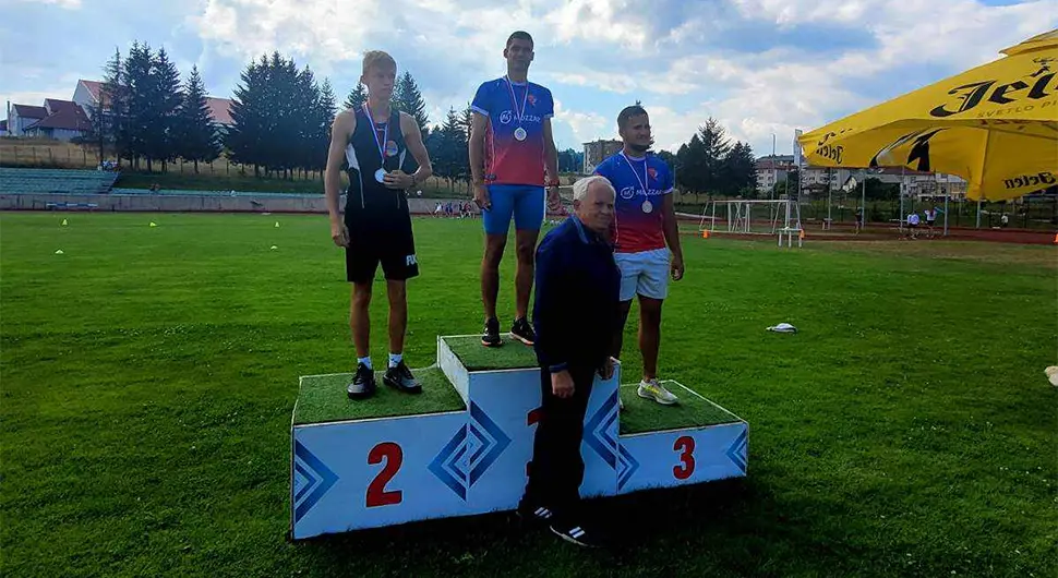 Apsolutna dominacija atletičara Borca: 23 medalje na Prvenstvu u Sokocu